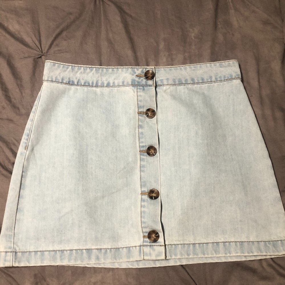 FOREVER 21 Light Wash Denim Skirt